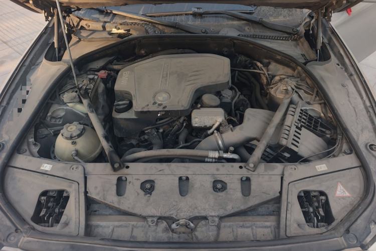 Used BMW 5 Series 2013 525Li Luxury Model Engine Bay