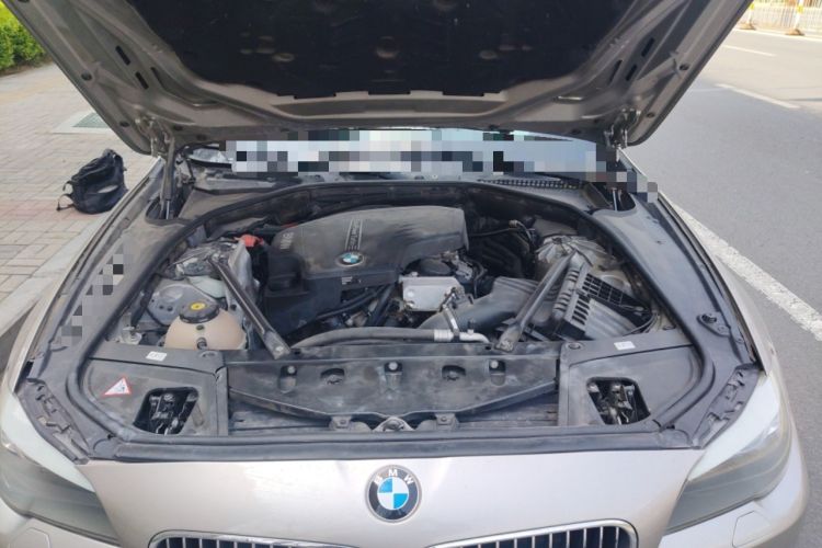 Used BMW 5 Series 2013 525Li Luxury Model Engine Bay