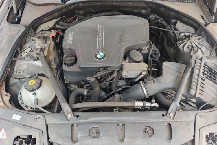 Used BMW 5 Series 2013 520Li Elegant Edition Engine Bay