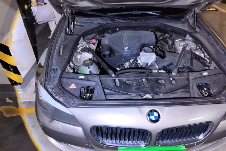 Used BMW 5 Series 2013 520Li Elegant Edition Engine Bay