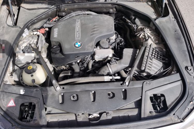 Used BMW 5 Series 2013 525Li Luxury Model Engine Bay
