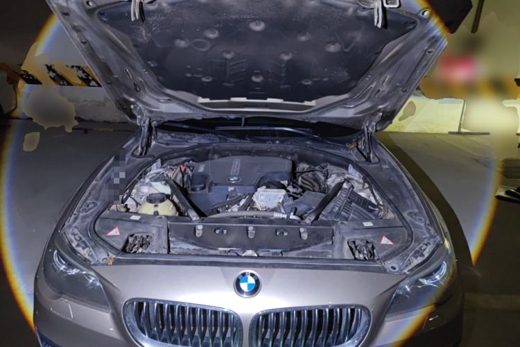 Used BMW 5 Series 2013 520Li Elegant Edition Engine Bay