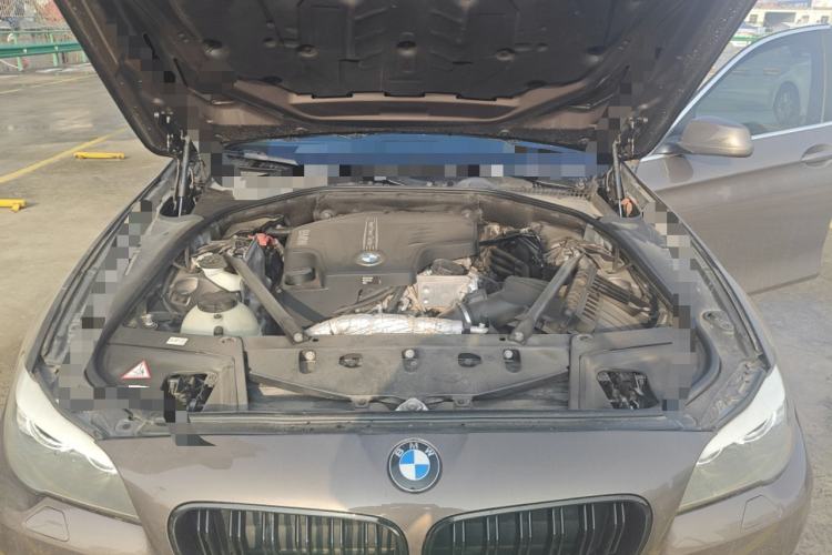Used BMW 5 Series 2013 525Li Leading Model Engine Bay