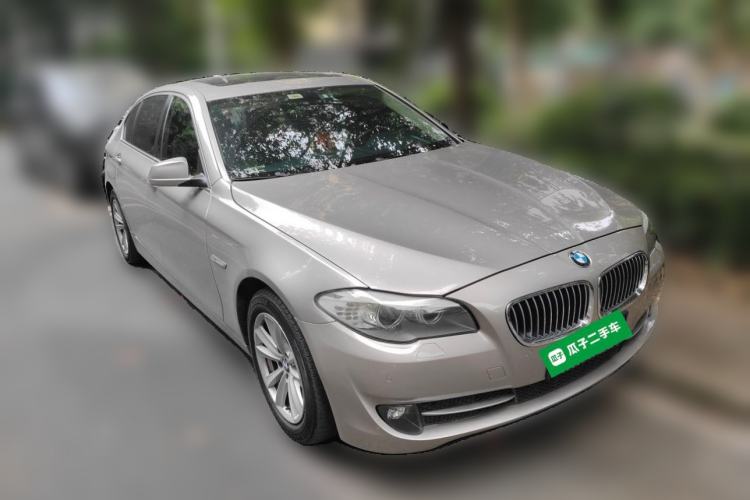 Used BMW 5 Series 2013 520Li Elegant Edition Front Right 45 Deg