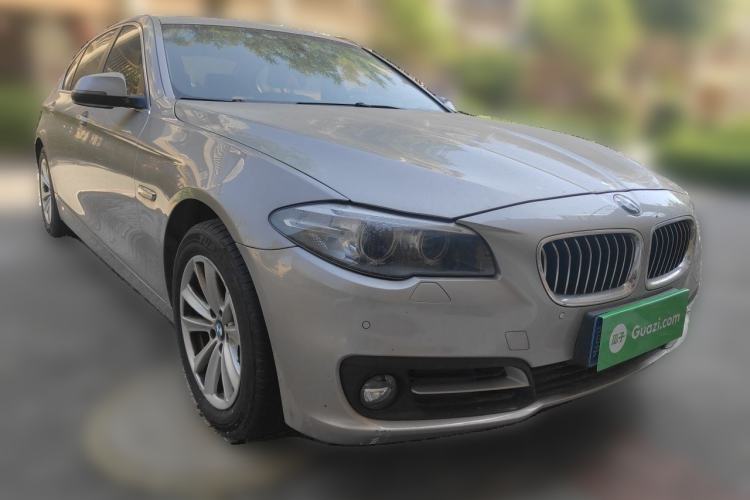 Used BMW 5 Series 2013 520Li Elegant Edition Front Right 45 Deg