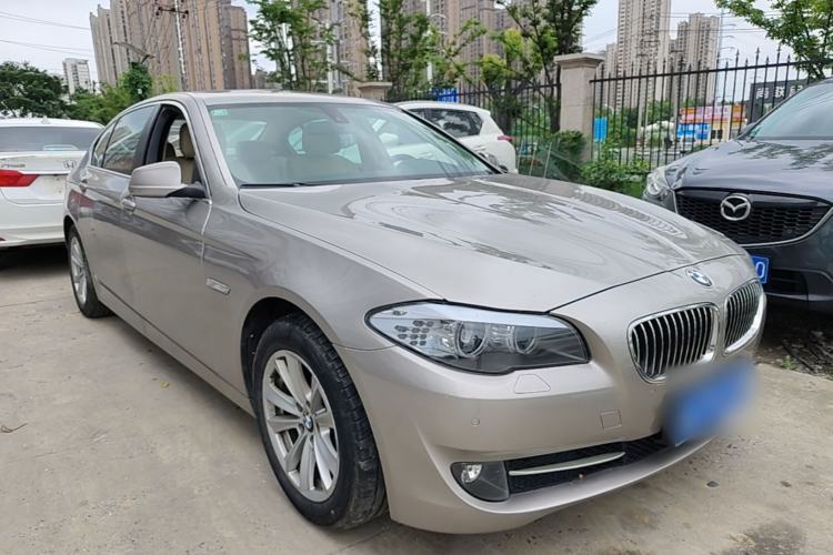 Used BMW 5 Series 2013 520Li Elegant Edition Front Right 45 Deg