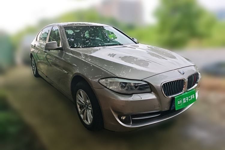 Used BMW 5 Series 2013 520Li Elegant Edition Front Right 45 Deg