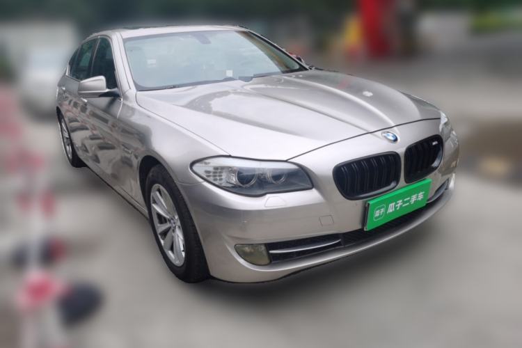 Used BMW 5 Series 2013 520Li Elegant Edition Front Right 45 Deg