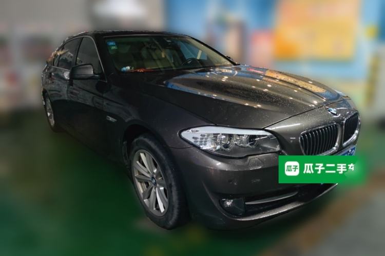 Used BMW 5 Series 2013 525Li Leading Model Front Right 45 Deg
