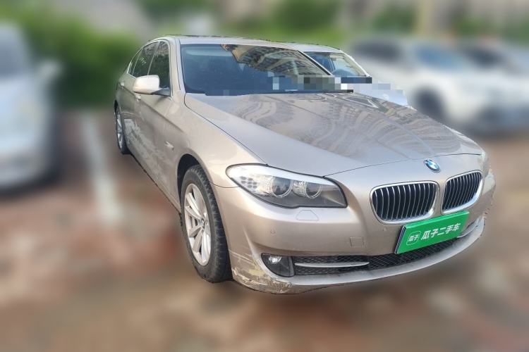Used BMW 5 Series 2013 525Li Leading Model Front Right 45 Deg