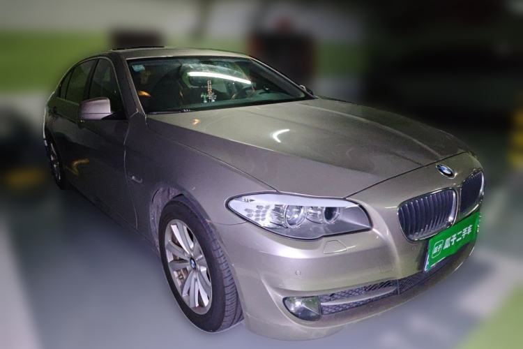 Used BMW 5 Series 2013 525Li Leading Model Front Right 45 Deg