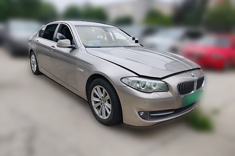 Used BMW 5 Series 2013 525Li Luxury Model Front Right 45 Deg