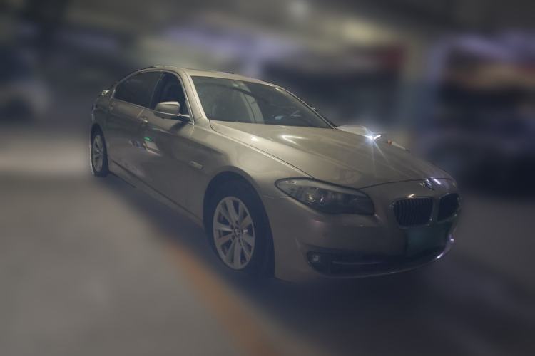 Used BMW 5 Series 2013 525Li Luxury Model Front Right 45 Deg