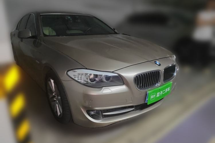 Used BMW 5 Series 2013 530Li Leading Model Front Right 45 Deg