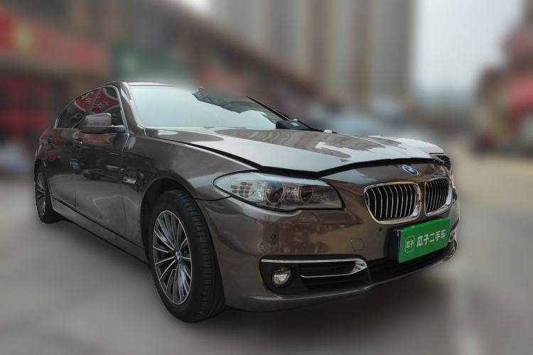 Used BMW 5 Series 2013 525Li Luxury Model Front Right 45 Deg