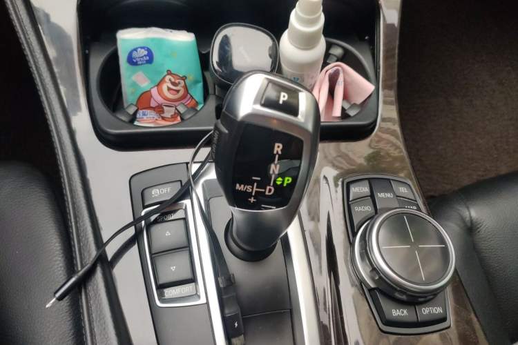 Used BMW 5 Series 2013 525Li Luxury Model Gear Lever