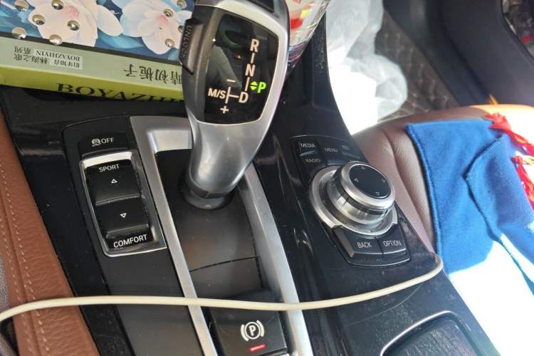 Used BMW 5 Series 2013 520Li Elegant Edition Gear Lever