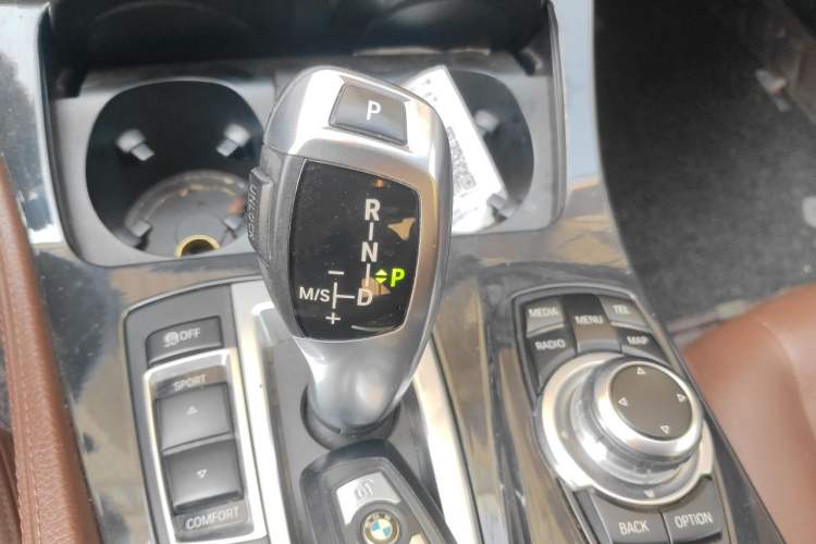 Used BMW 5 Series 2013 520Li Elegant Edition Gear Lever