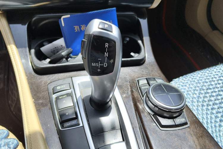 Used BMW 5 Series 2013 525Li Luxury Model Gear Lever