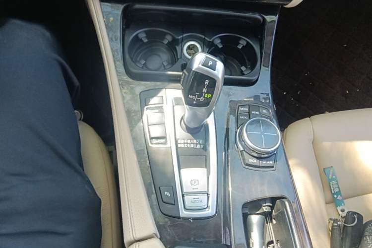 Used BMW 5 Series 2013 525Li Luxury Model Gear Lever