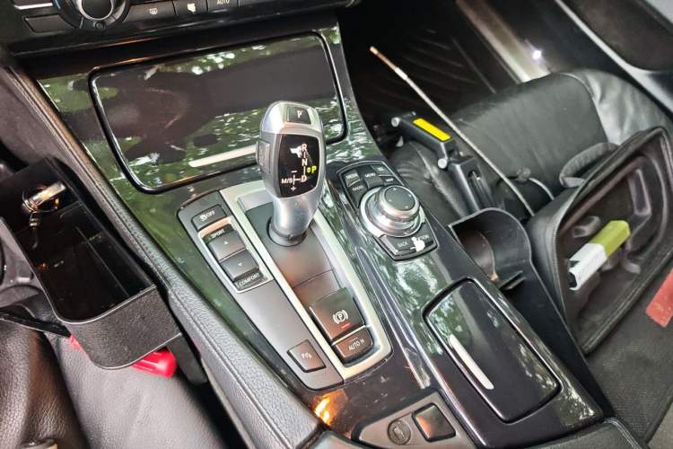 Used BMW 5 Series 2013 520Li Elegant Edition Gear Lever