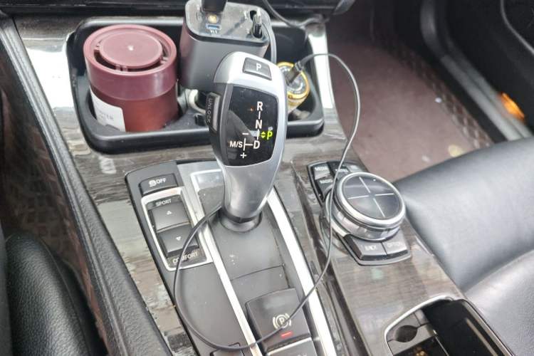 Used BMW 5 Series 2013 530Li Leading Model Gear Lever