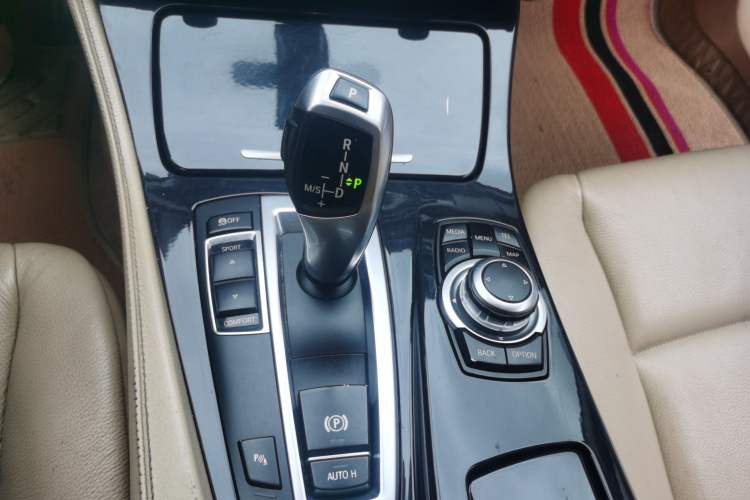 Used BMW 5 Series 2013 520Li Elegant Edition Gear Lever