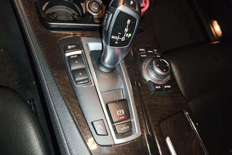 Used BMW 5 Series 2013 525Li Leading Model Gear Lever
