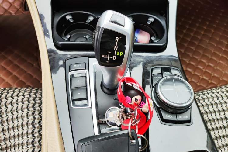 Used BMW 5 Series 2013 525Li Luxury Model Gear Lever