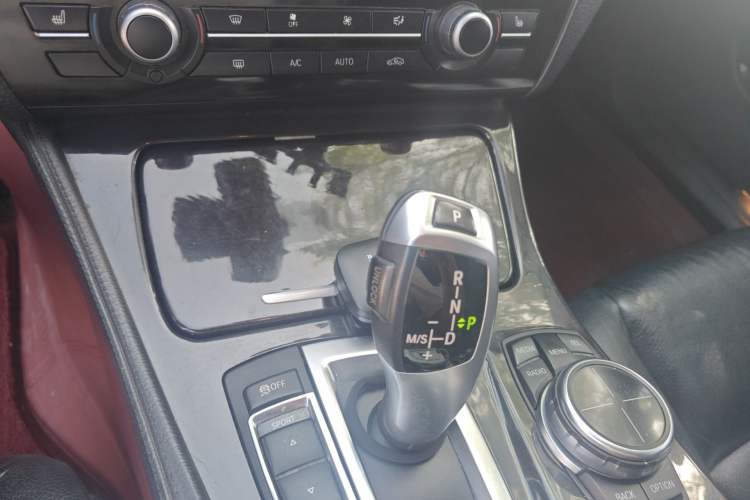Used BMW 5 Series 2013 525Li Luxury Model Gear Lever