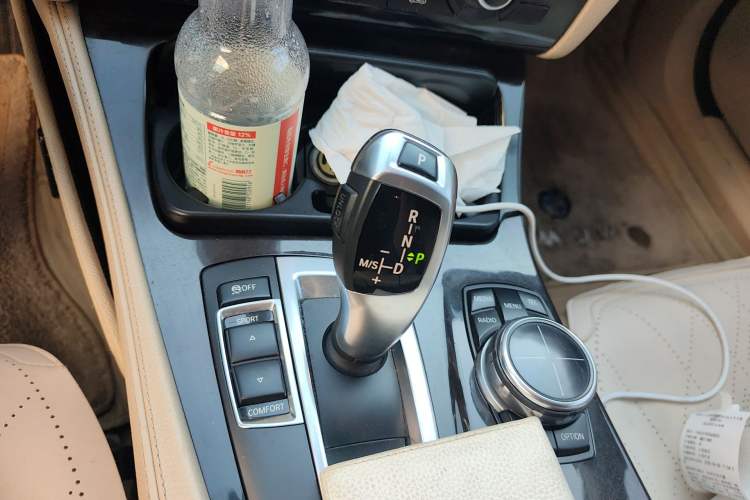 Used BMW 5 Series 2013 525Li Luxury Model Gear Lever