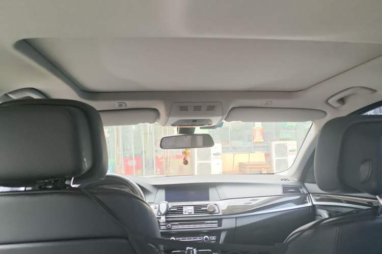 Used BMW 5 Series 2013 530Li Leading Model Headliner