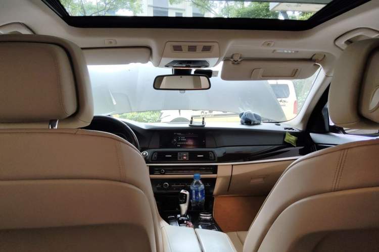 Used BMW 5 Series 2013 525Li Luxury Model Headliner