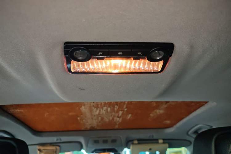 Used BMW 5 Series 2013 520Li Elegant Edition Headliner