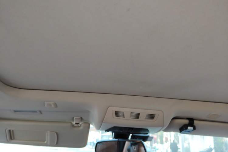 Used BMW 5 Series 2013 530Li Leading Model Headliner