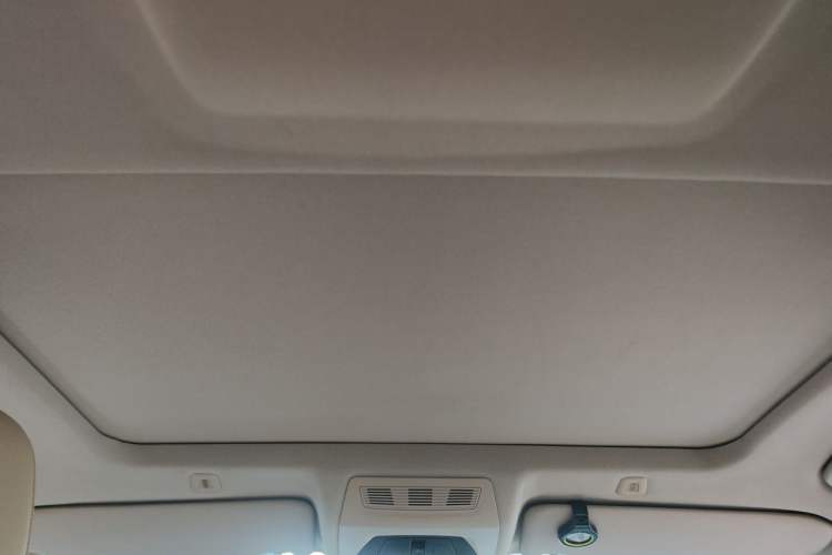 Used BMW 5 Series 2013 520Li Elegant Edition Headliner