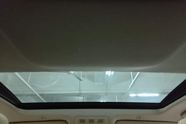 Used BMW 5 Series 2013 525Li Luxury Model Headliner