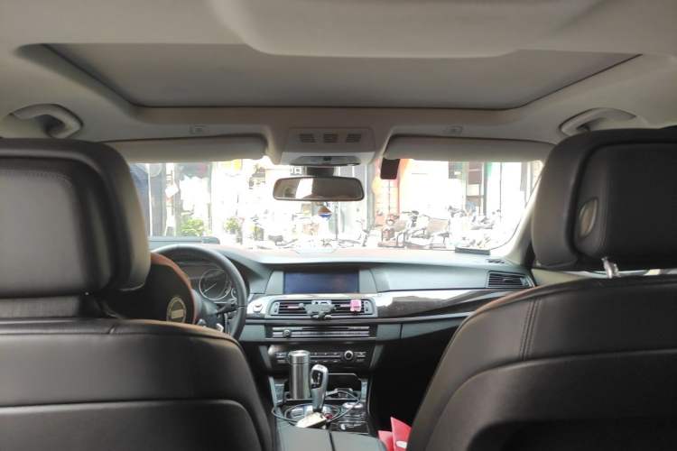 Used BMW 5 Series 2013 525Li Luxury Model Headliner