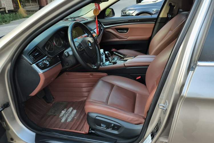 Used BMW 5 Series 2013 530Li Leading Model Left Front Seat