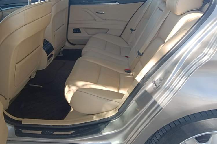 Used BMW 5 Series 2013 525Li Luxury Model Left Rear Seat