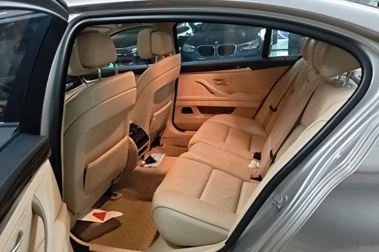 Used BMW 5 Series 2013 525Li Luxury Model Left Rear Seat