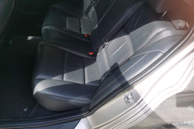 Used BMW 5 Series 2013 525Li Luxury Model Left Rear Seat