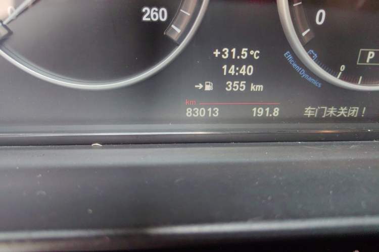 Used BMW 5 Series 2013 525Li Luxury Model Odometer Close Up