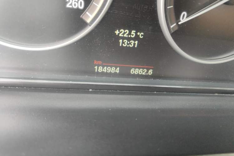 Used BMW 5 Series 2013 525Li Zhuole Edition Odometer Close Up