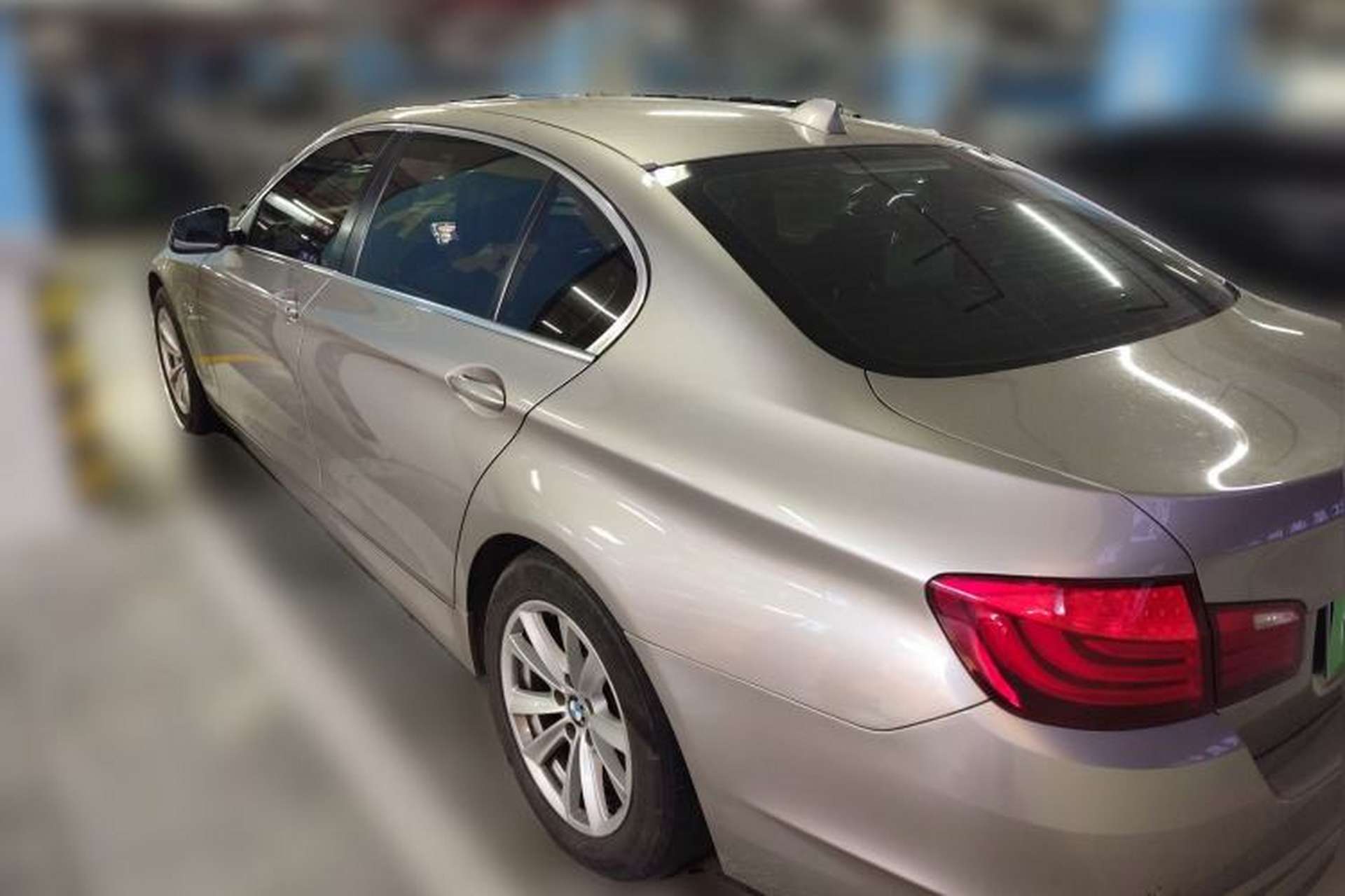 Used BMW 5 Series 2013 525Li Leading Model Rear Left 45 Deg