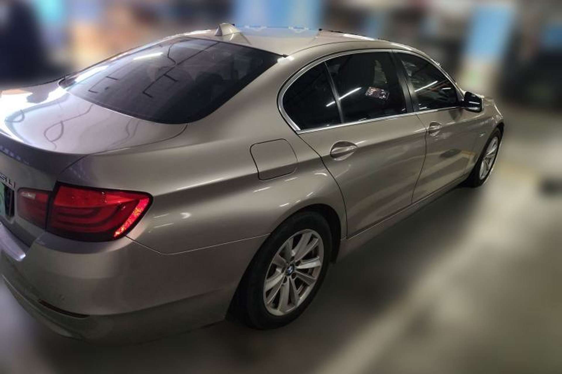 Used BMW 5 Series 2013 525Li Leading Model Rear Right 45 Deg