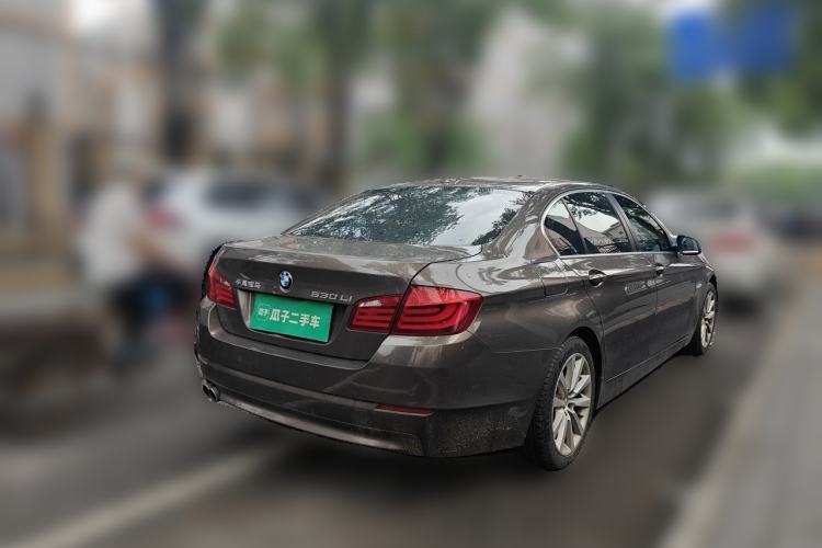 Used BMW 5 Series 2013 530Li Leading Model Rear Right 45 Deg