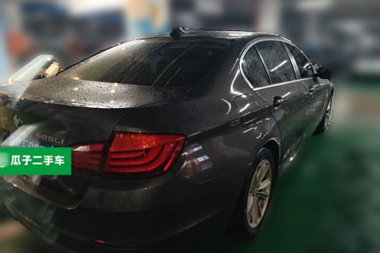 Used BMW 5 Series 2013 525Li Leading Model Rear Right 45 Deg