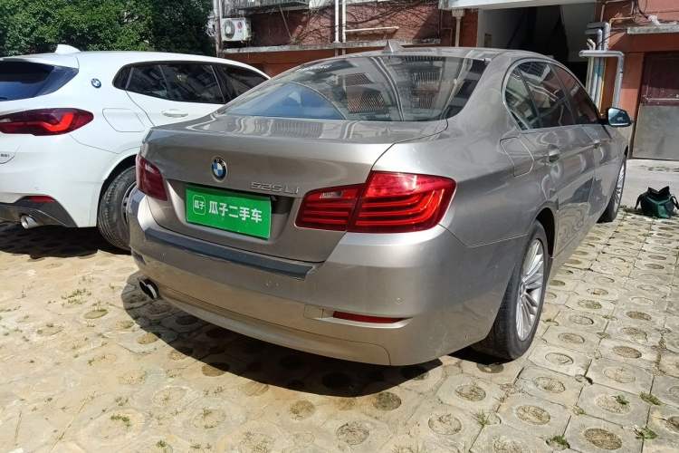 Used BMW 5 Series 2013 525Li Leading Model Rear Right 45 Deg