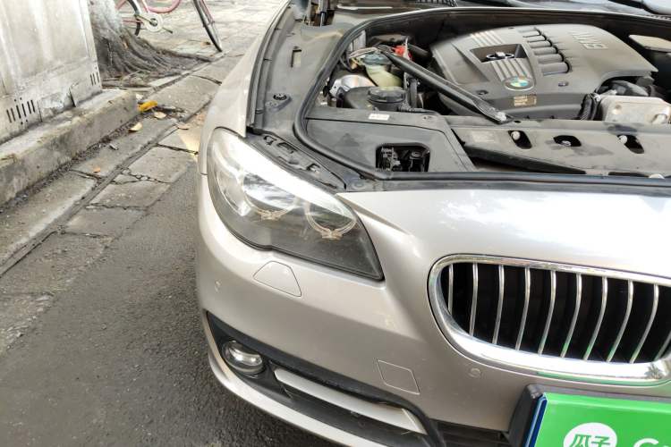 Used BMW 5 Series 2013 530Li Leading Model Right Front Headlight